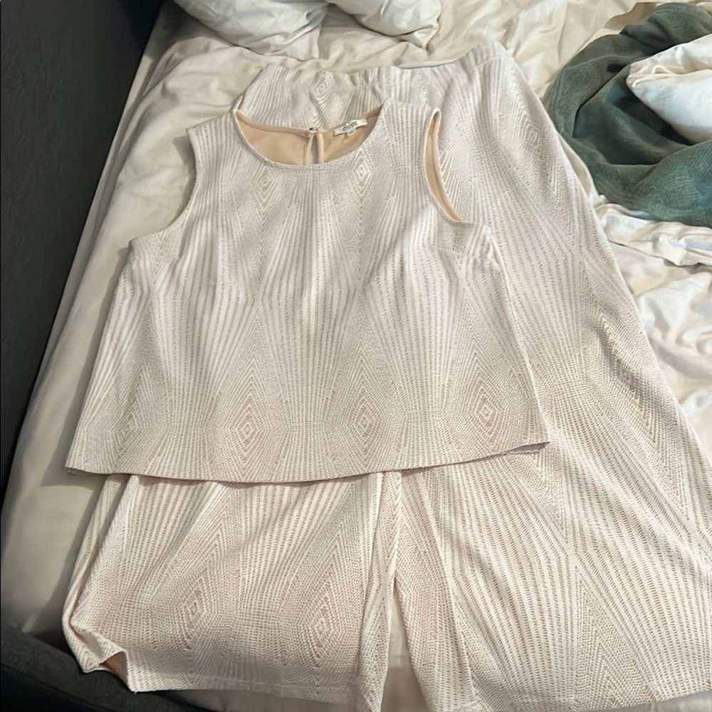 ODDY Cream Textured Sleeveless Ensemble